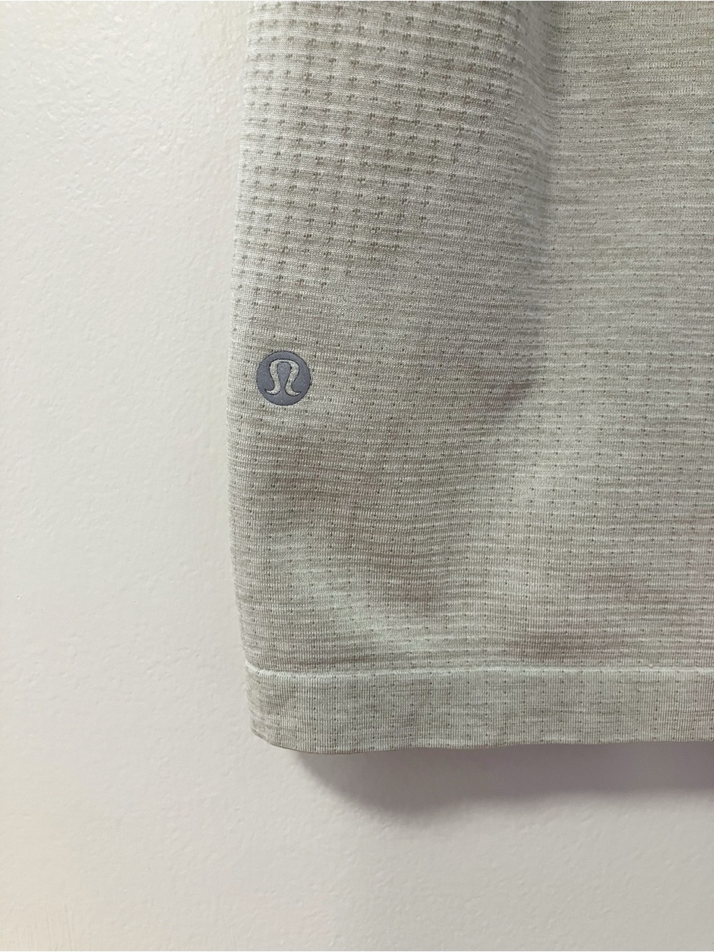 Lululemon | Gray Metal Vent Tech Tee XL Athletic Gym Minimalist Neutral Workout - Picture 4 of 5
